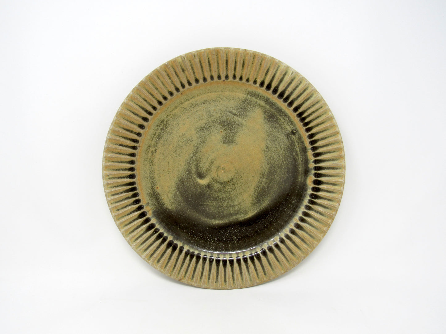 Fluted Dinner Plate in Goldenrod