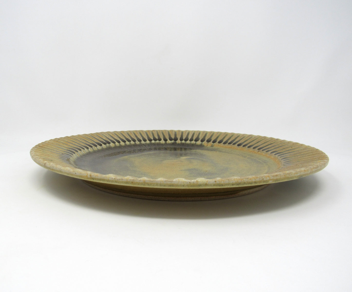 Fluted Dinner Plate in Goldenrod