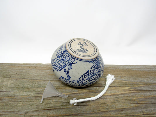 Oil Candle with Wild Rose Design