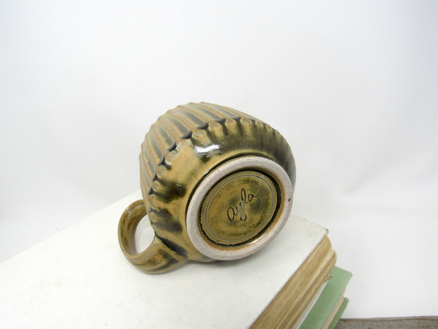 Fluted Mug in Goldenrod