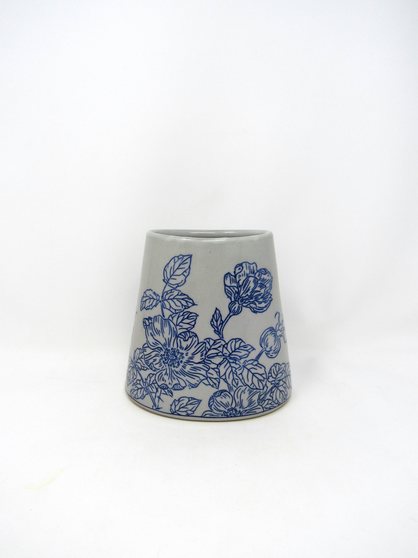 Oval Rugosa Rose Vase