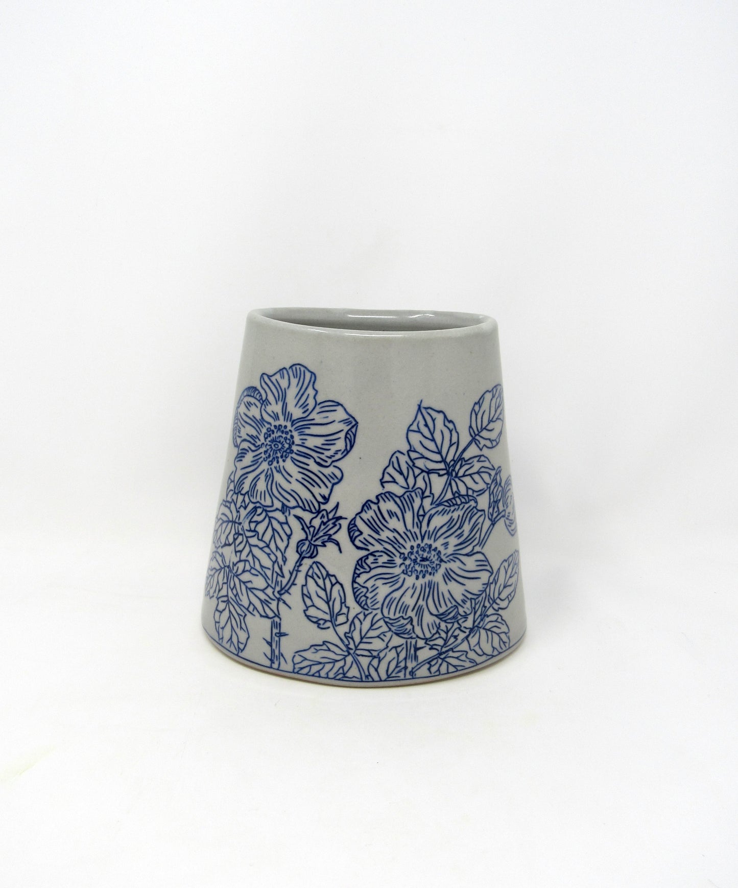 Oval Rugosa Rose Vase