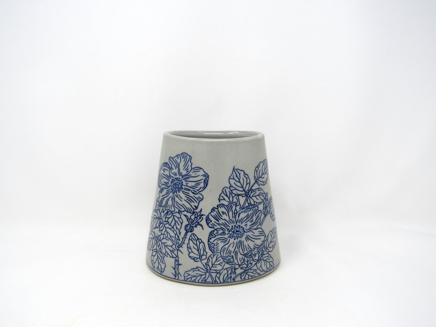 Oval Rugosa Rose Vase