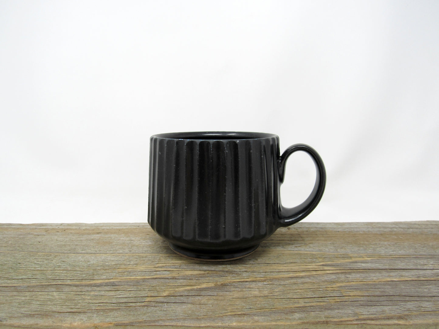Fluted Mug in Black
