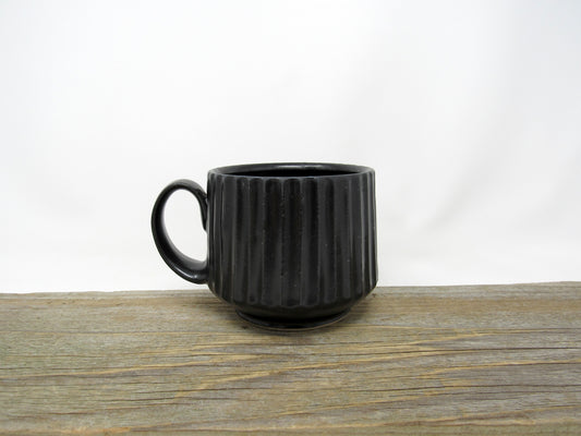 Fluted Mug in Black
